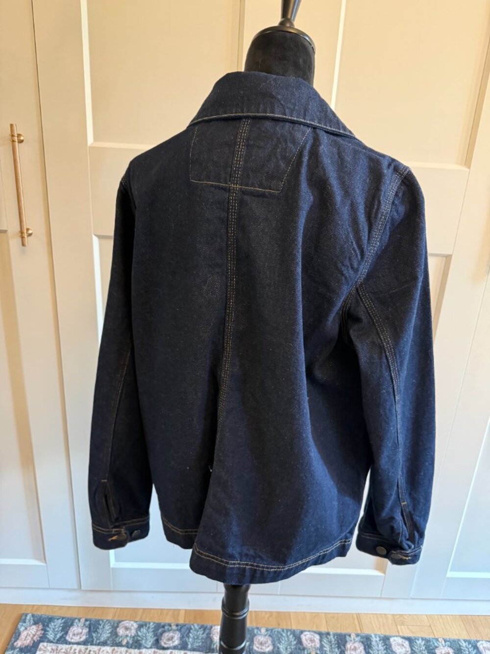 Carhartt Women’s Relaxed Fit Denim Chore Coat - Dark Wash - Size Large - NWT - Picture 2 of 4